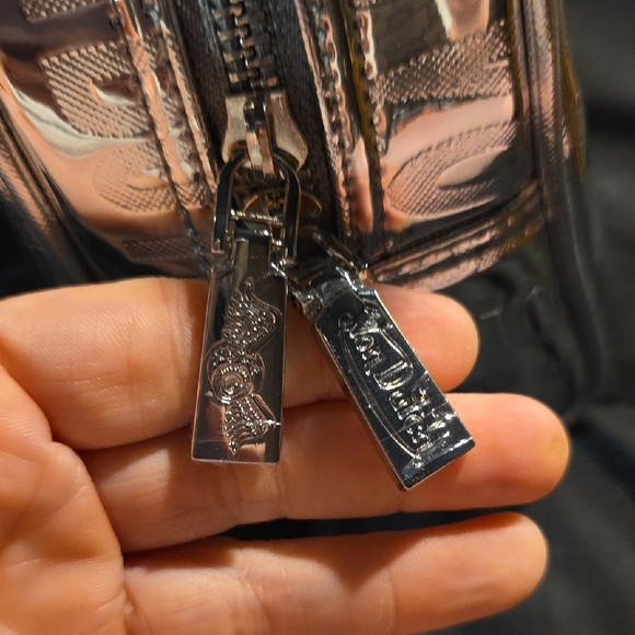 Von Dutch Metallic Silver Mini Bag - Picture 4 of 8